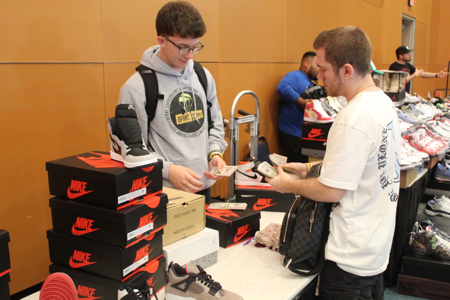 Jus Nice Sneaker Convention in Wildwood5421.JPG